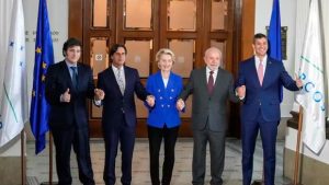 Mercosul e União Europeia assinam acordo de livre comércio entre os blocos