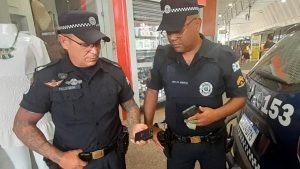 Homem é detido pela GCM com arma de choque no terminal rodoviário