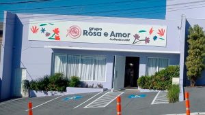 Rosa e Amor inaugura ampliação da sede e lança nova identidade visual